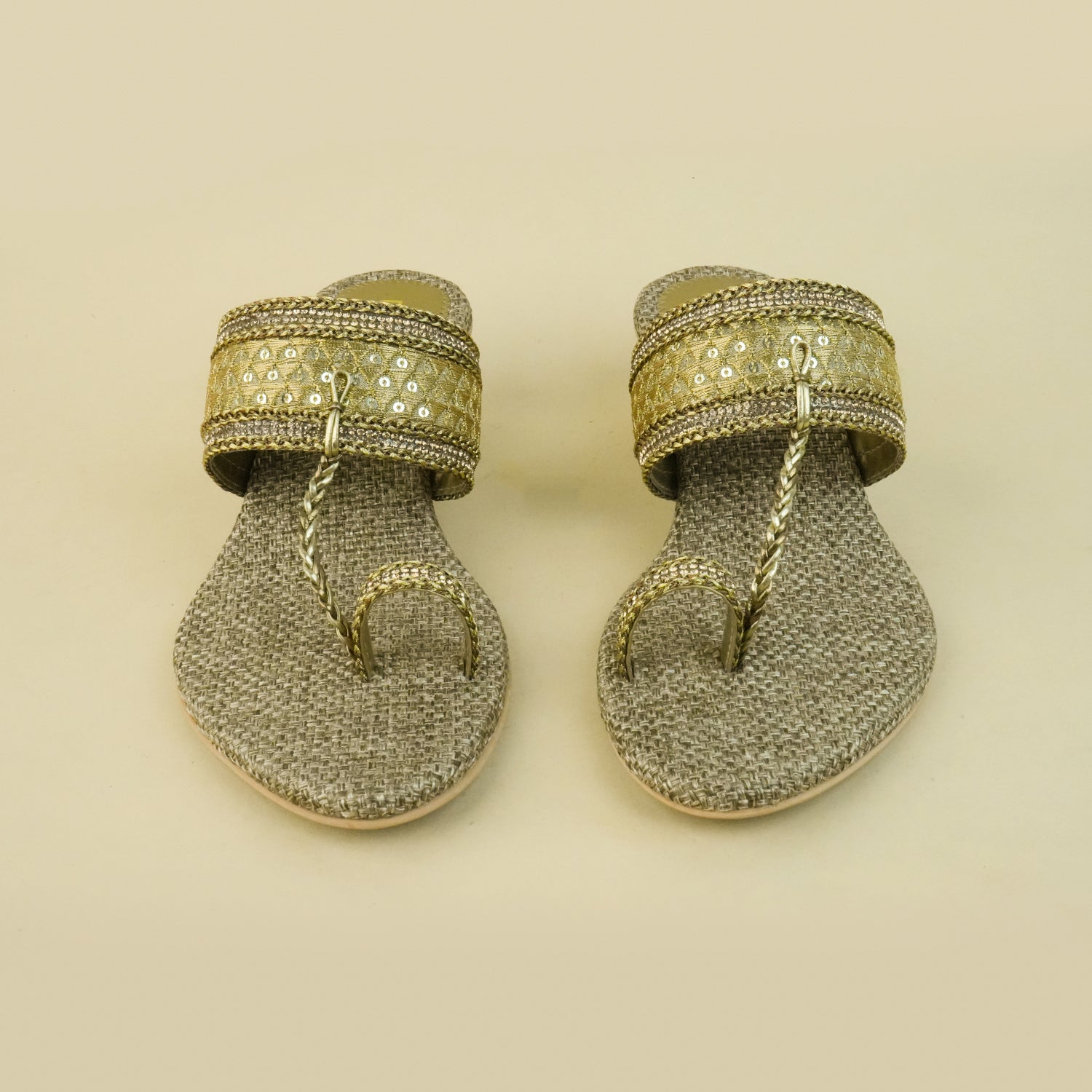 Veera Jute Kolhapuri