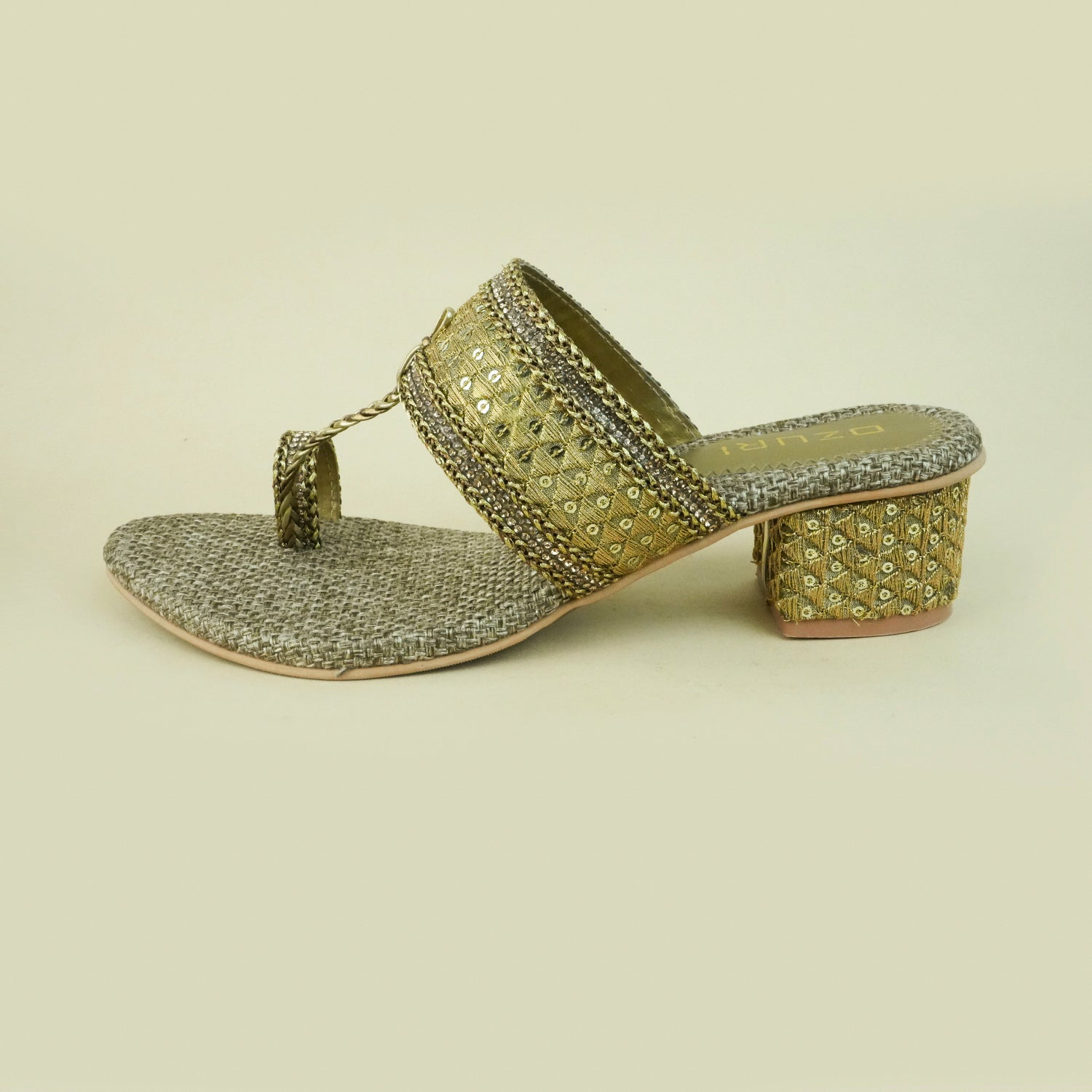 Veera Jute Kolhapuri