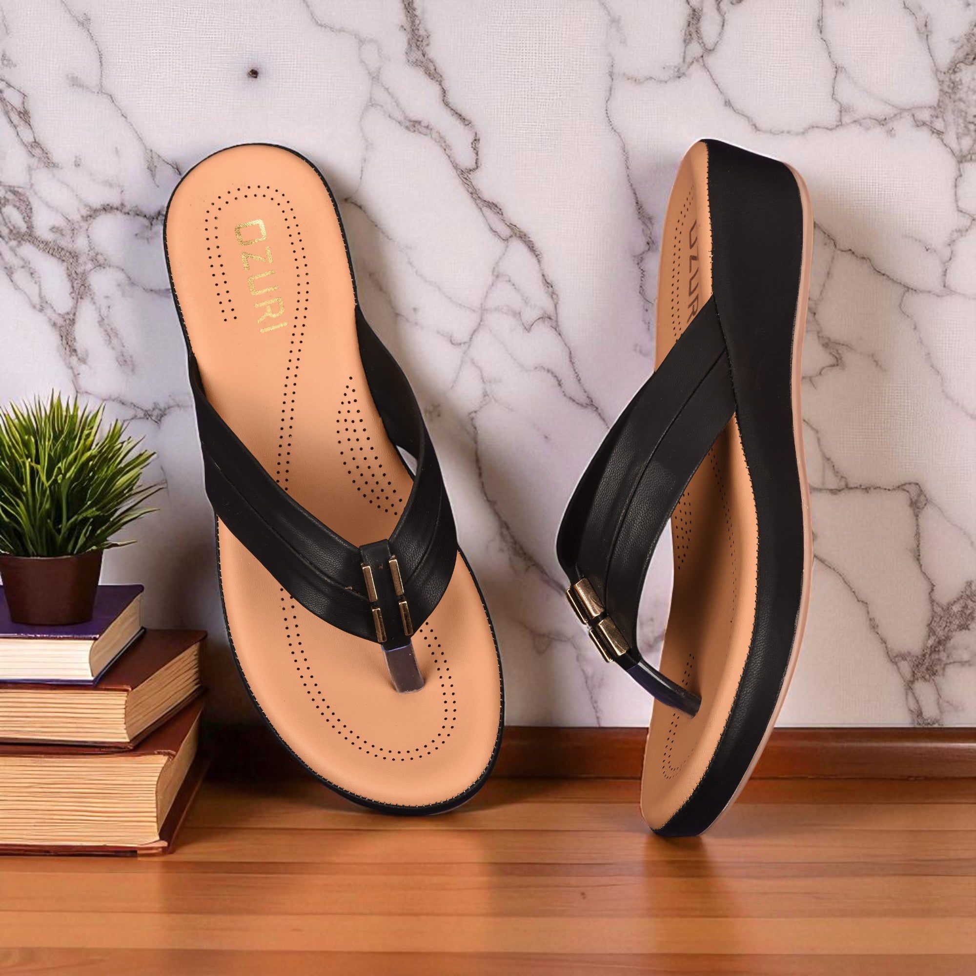 Ozuri Women’s Black Comfort Toe-Ring Flats – Stylish Daily Wear Sandals