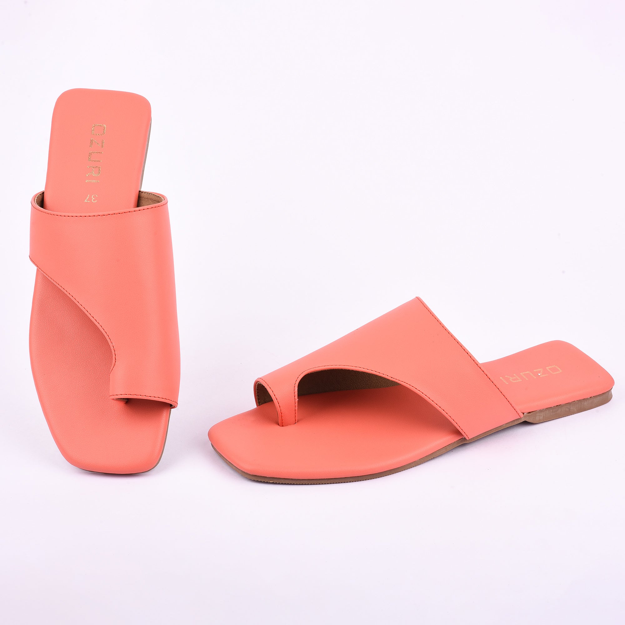 Modern Slip-On Toe Loop Flat Sandal for Women