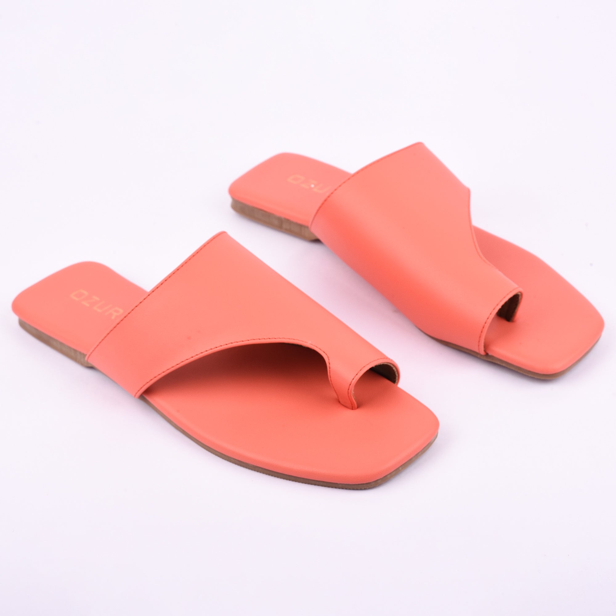 Modern Slip-On Toe Loop Flat Sandal for Women