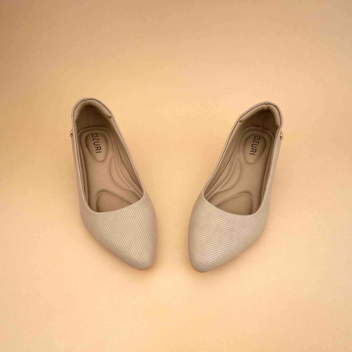 Aiza Pointed Pumps