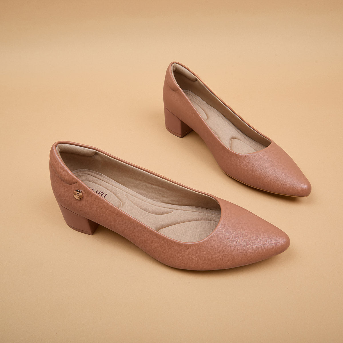 Noele Leather Pumps