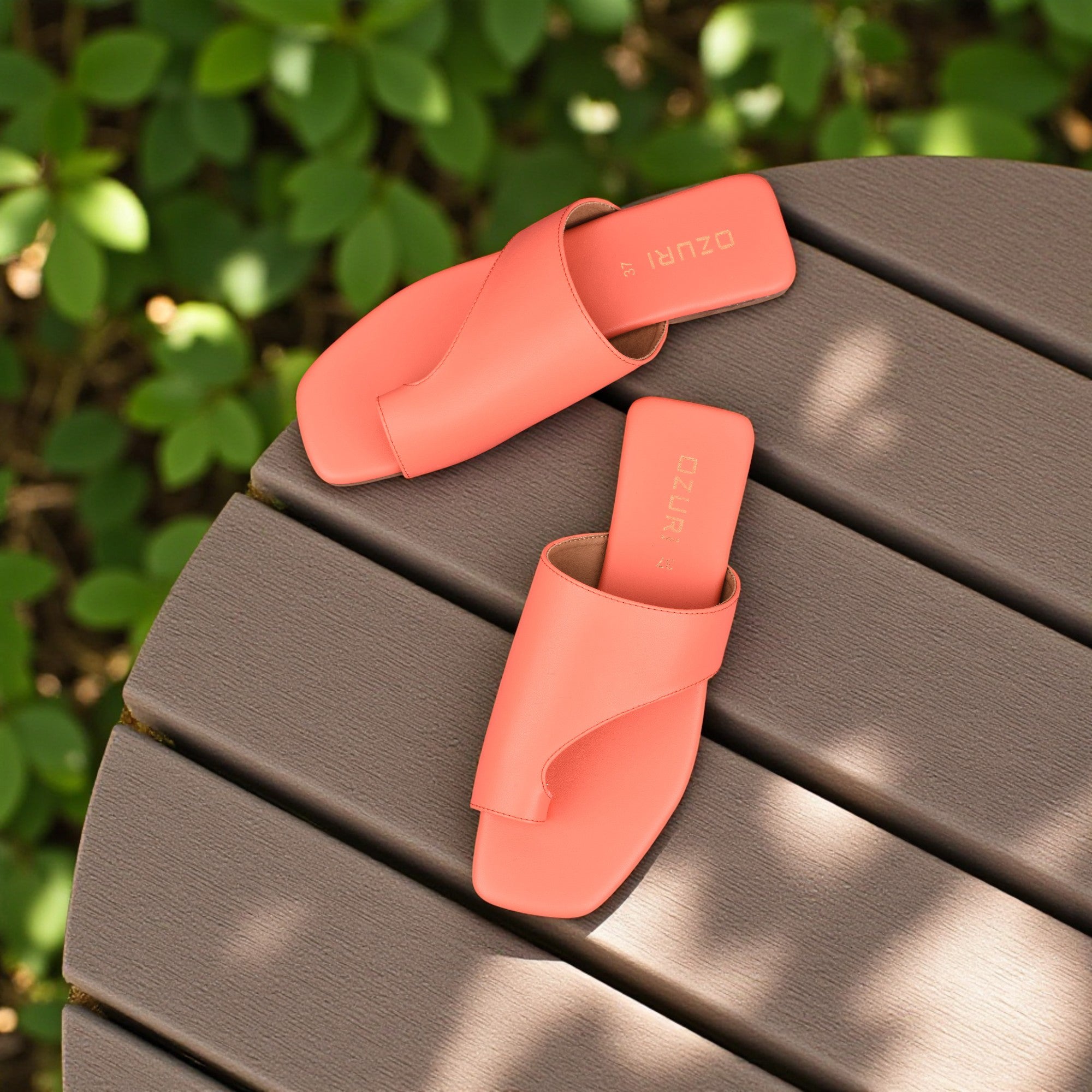 Modern Slip-On Toe Loop Flat Sandal for Women